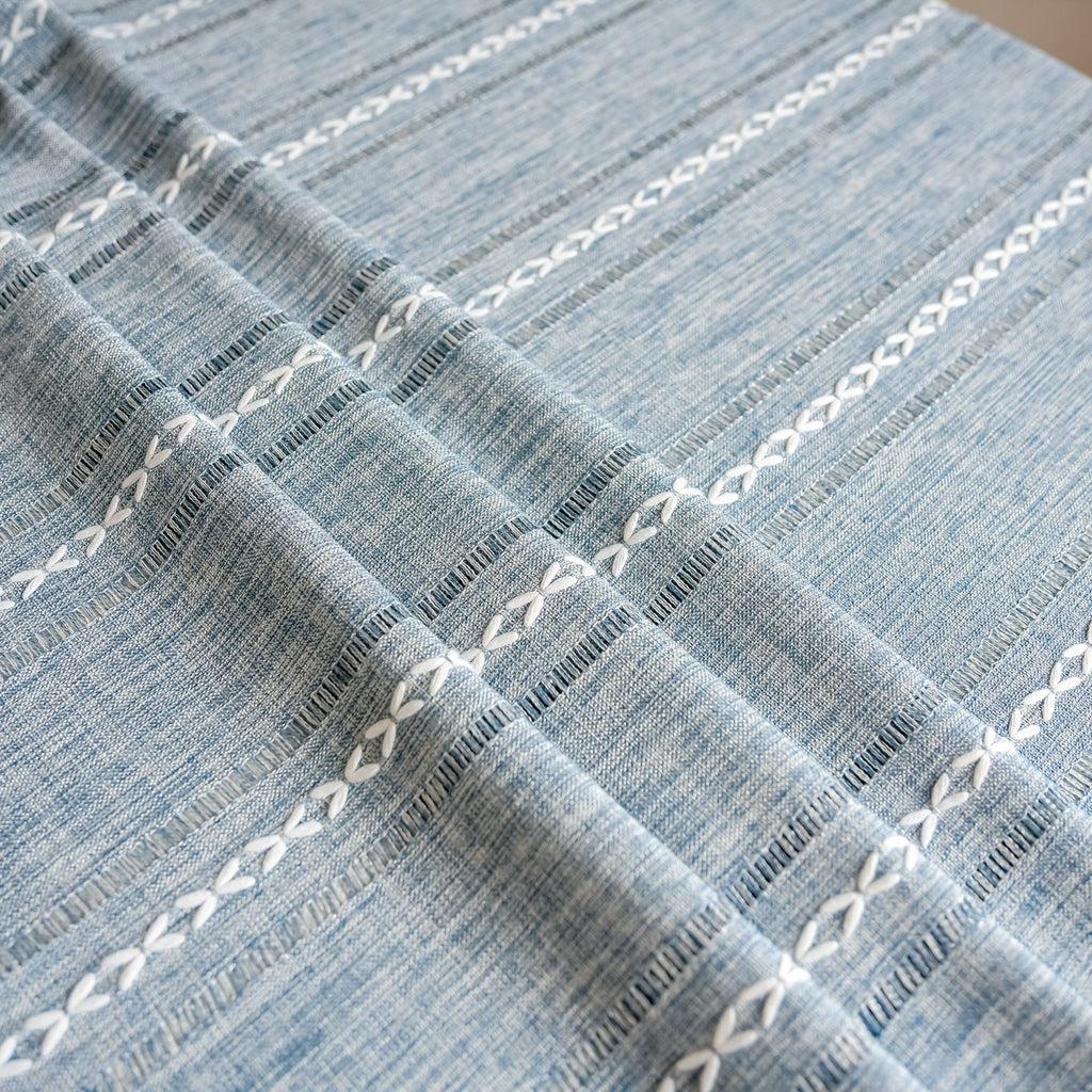 Rustic Farmhouse Round Tablecloth Cotton Linen Grey Dust-Proof Washable Embroidery Table Cover Heavy Weight Table Cloth for Party Kitchen Dining Tabletop Decoration 47.2 Inch