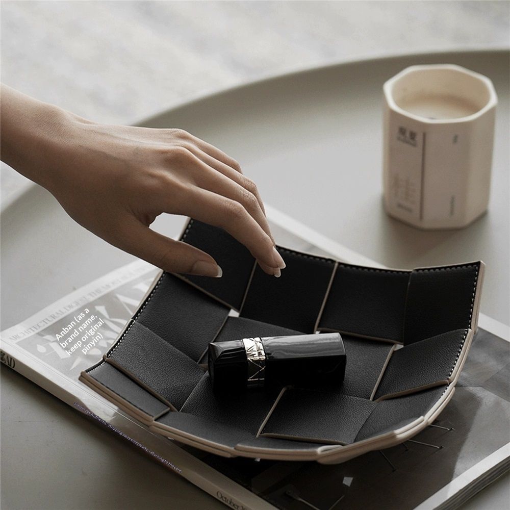 Valet Tray for Men and Women PU Leather Key Holder Bowl for Entryway Table Bedside Nightstand Desk Organizer Tray for Wallet, Watch, Key, Phone Men's Gift - 23*23*6.5cm（Only storage box）