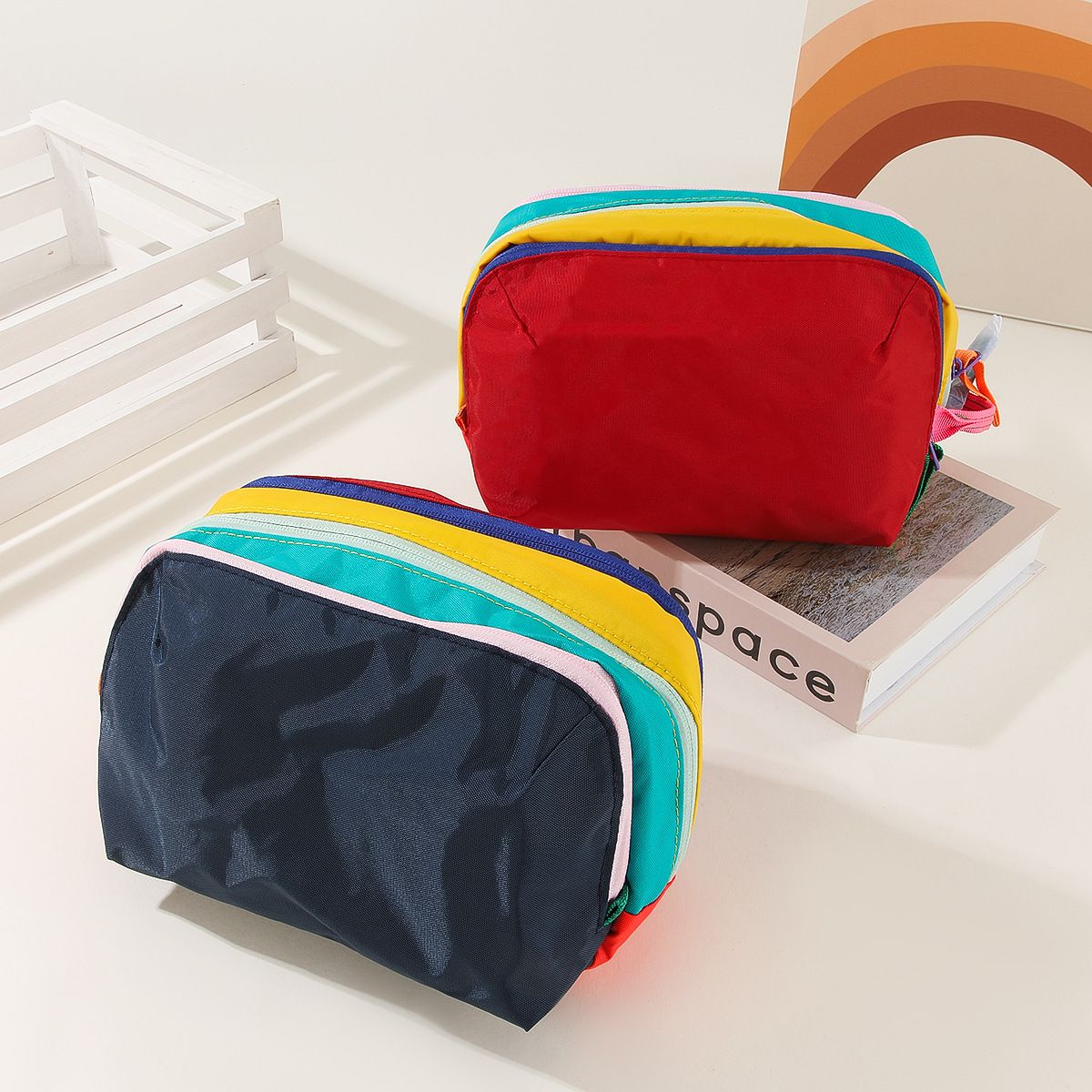 Dopamine Color-Blocking Cosmetic Bag, waterproof with large capacity, layered storage for skincare and makeup, easy opening and closing with drawstring zipper, essential sweet storage item for travel and commuting./(front) light purple (back) bright orang