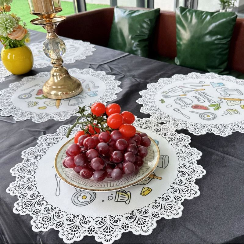 2-Pack Round PVC Lace-Printed Placemats, Waterproof, Oil-Resistant, Heat-Insulating Floral Table Mats - Floral Pattern