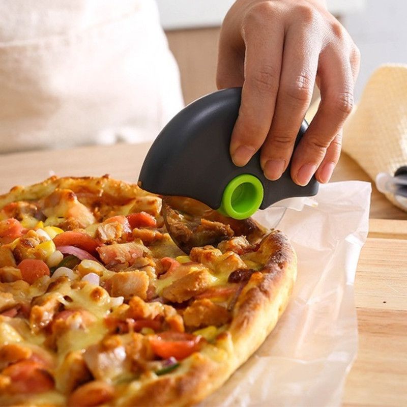 Detachable Stainless Steel Pizza Cutter Wheel with Transparent Protective Cover, Kitchen Baking Slicer Tool—Green