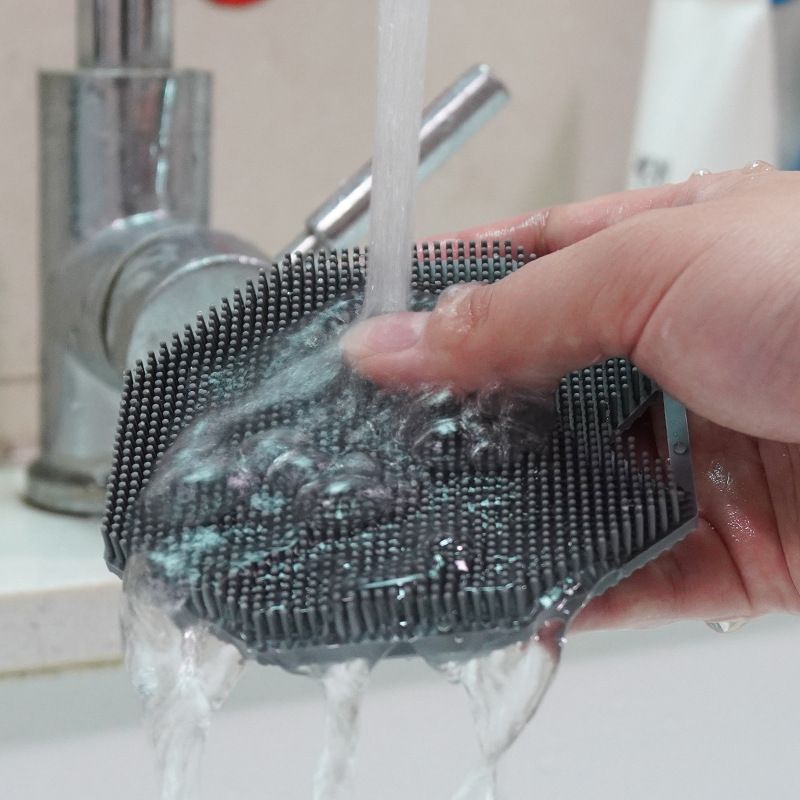 Silicone Body Scrubber Exfoliating Shower Brush Soft Silicone Bath Scrub Brush for Deep Skin Cleansing-gray