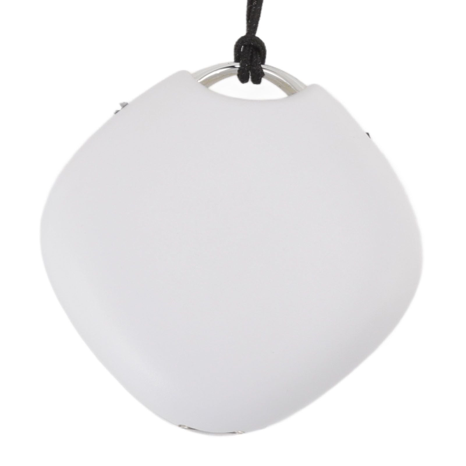 Mini Wearable Air Purifier Smoke Odor Removal Portable Negative Ion Air Purifier Necklace for Car Travel White