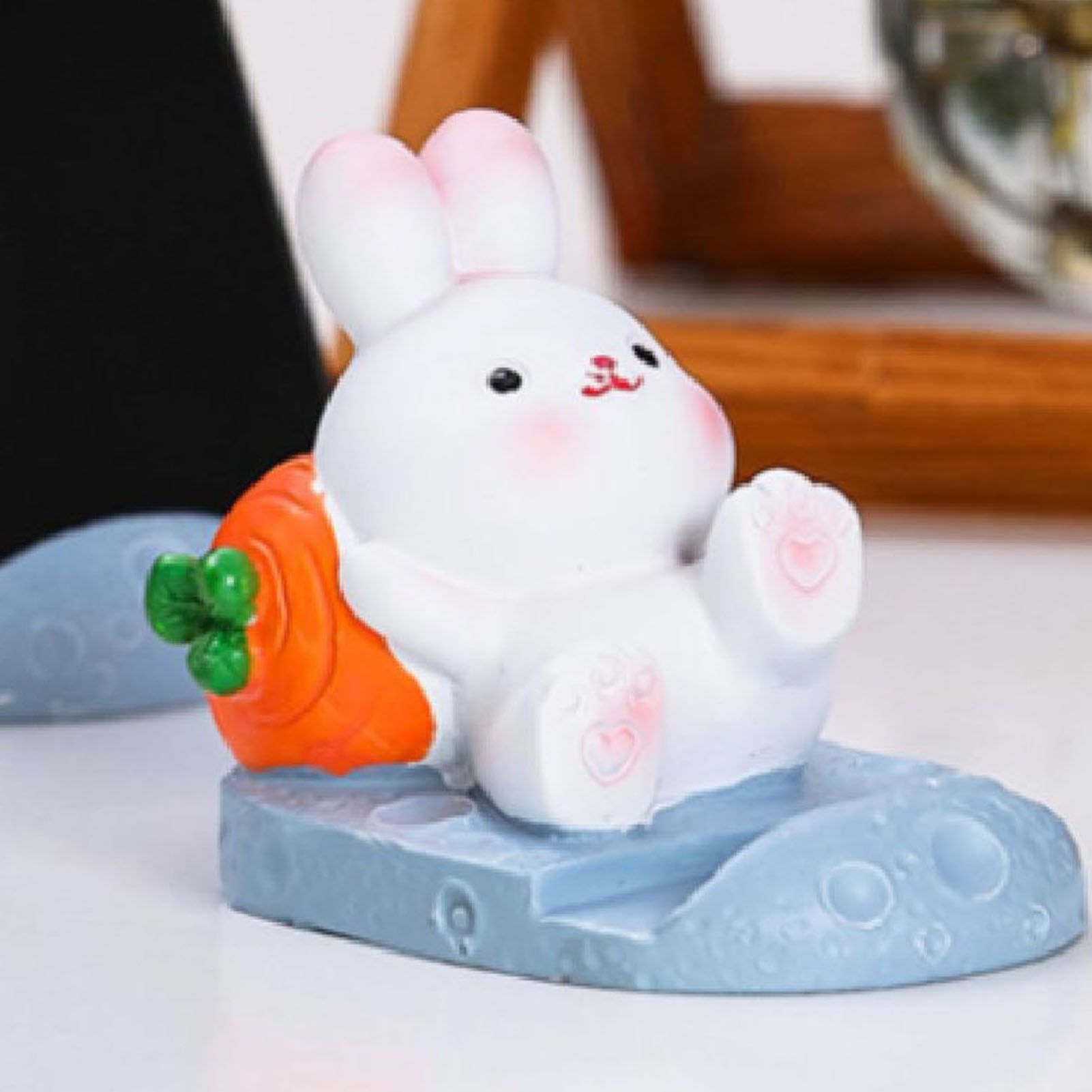 Cute Rabbit Cell Phone Stand Cartoon Resin Bunny Phone Holder Desk for Student Room Decoration Carrot
