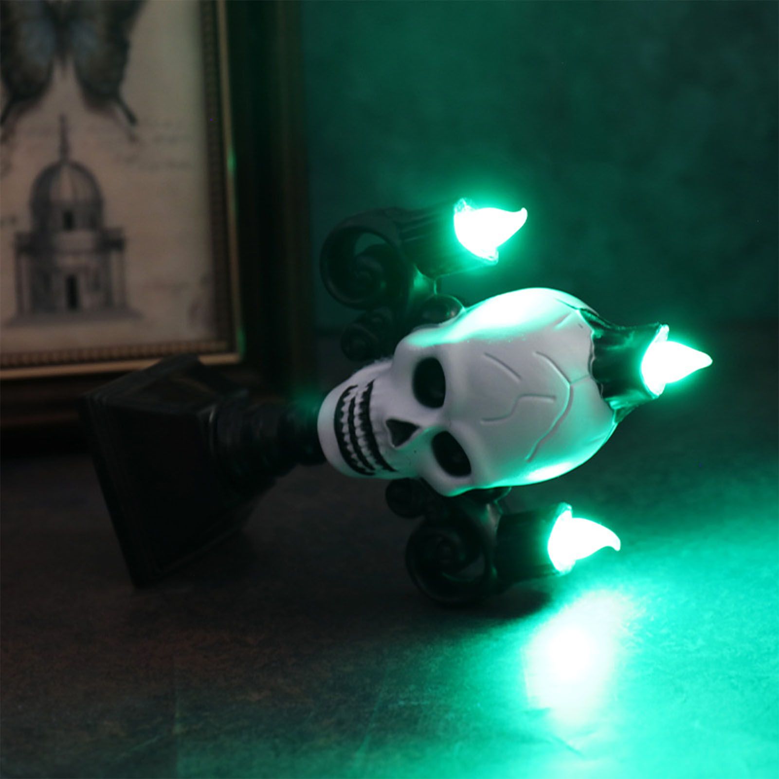 Skull Head LED Candle Light Lightweight Retro Spooky Green Light Plastic Skull Flameless Candle Lights for Party