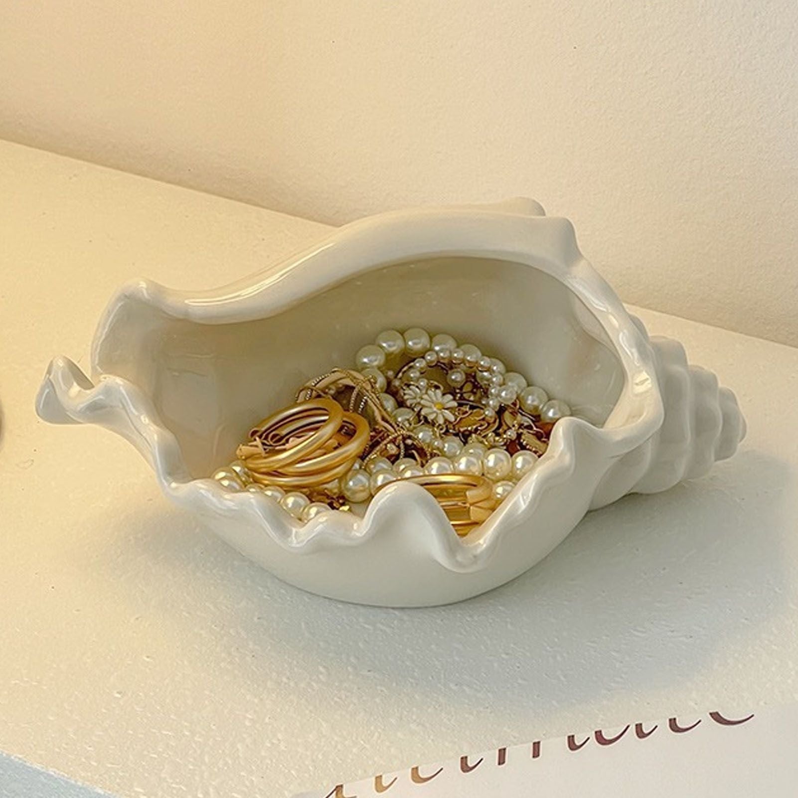 White Ceramic Conch Shell Conch Shape Ceramic Jewelry Tray Ocean Style Earrings Necklace Storage Dish Decorative Key Bowl