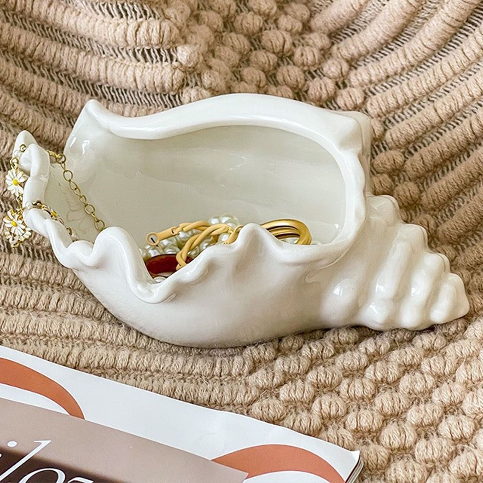White Ceramic Conch Shell Conch Shape Ceramic Jewelry Tray Ocean Style Earrings Necklace Storage Dish Decorative Key Bowl