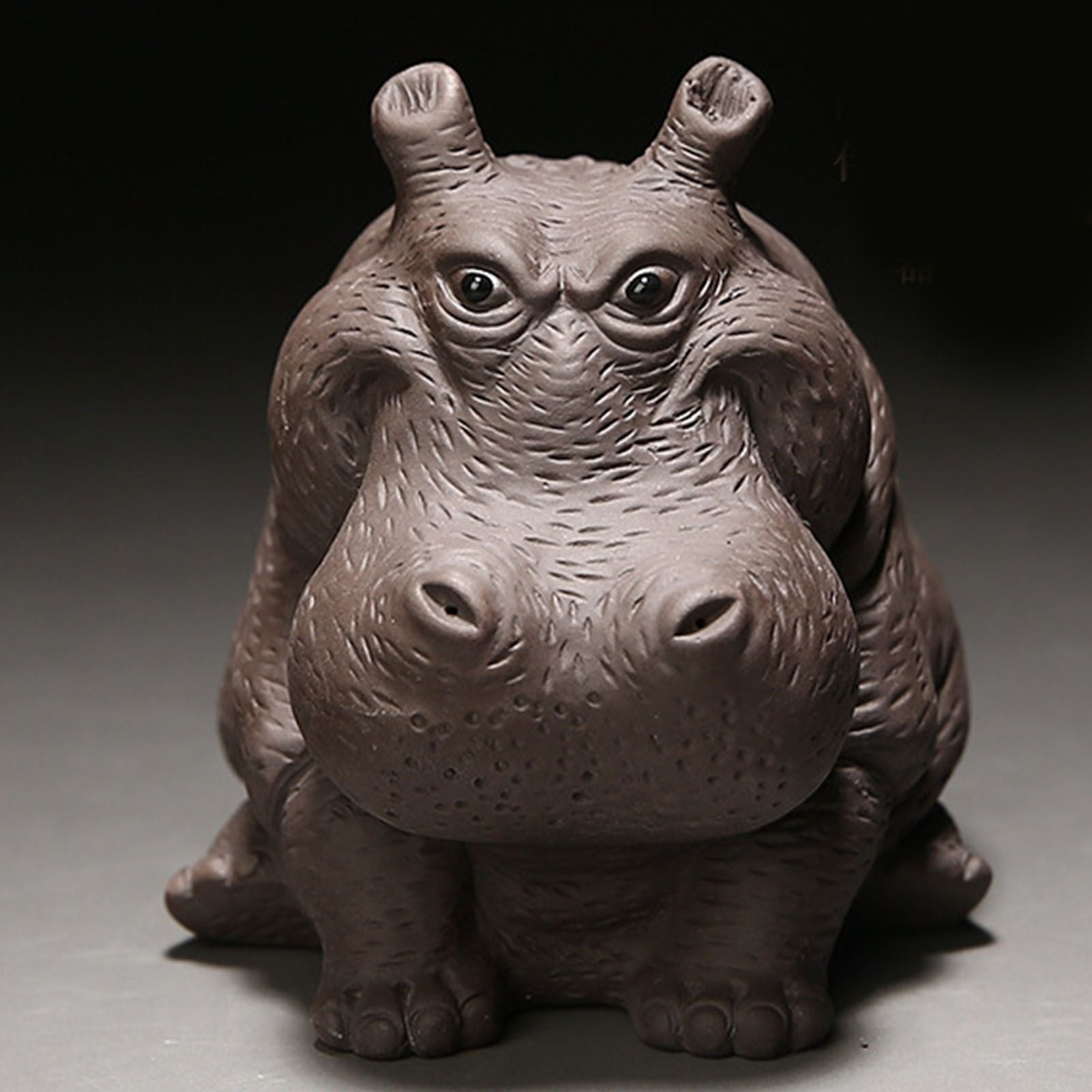Hippo Figurine Purple Clay Ceramic Tea Pet Sculpture Hippo Statue Desktop Ornament for Tea Set Accessories Home Tea Tray Decor
