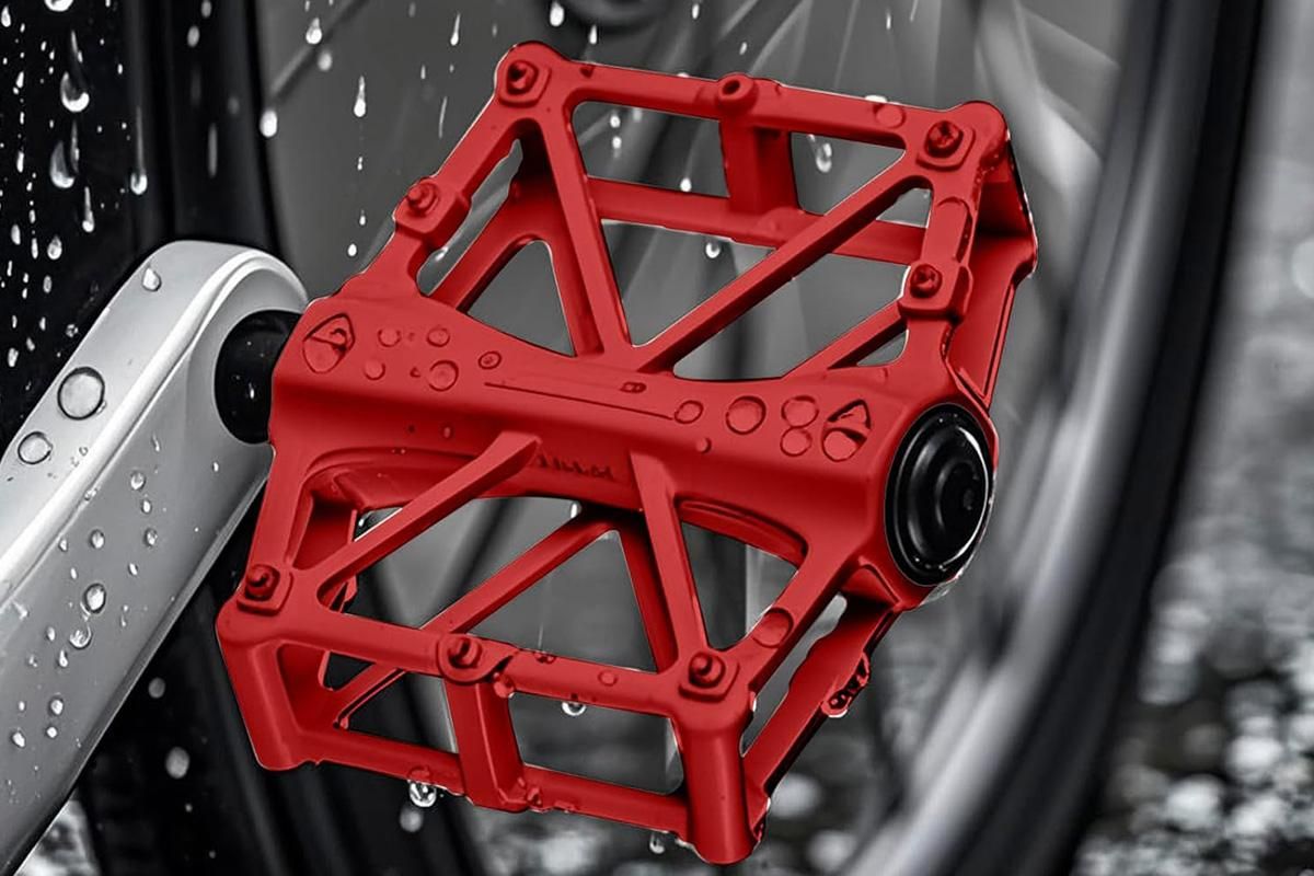 Aluminum Alloy Bike Pedals Wide Platform Lightweight Bicycle Pedals for MTB Road Bikes - Red