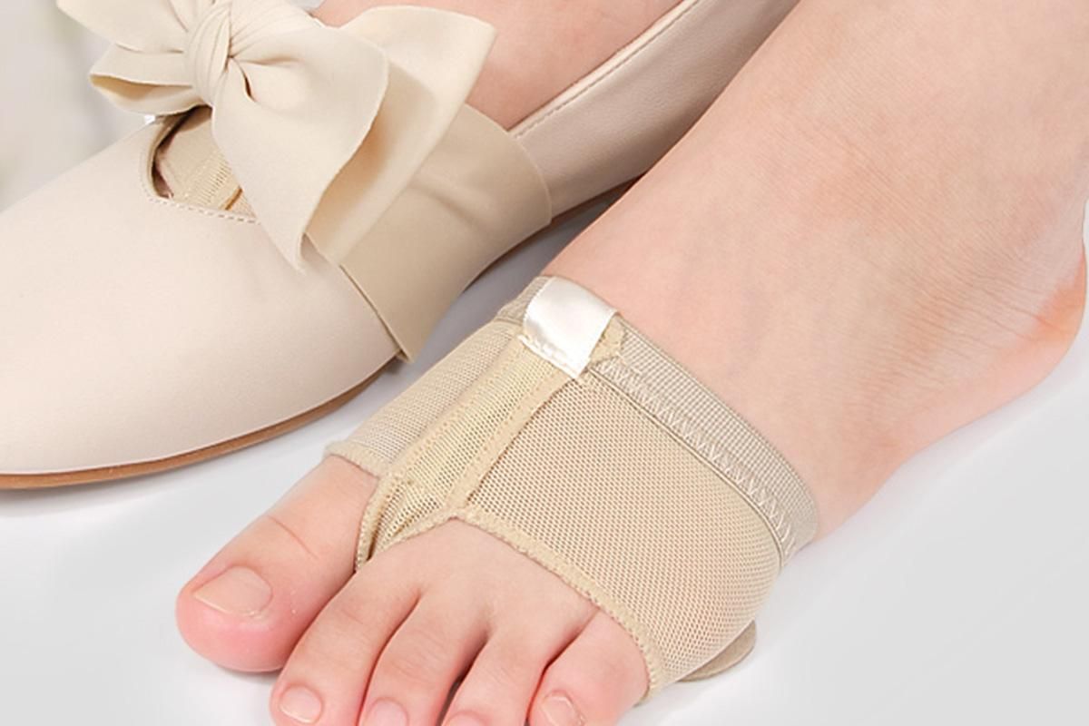 Foot Thongs Toe Undies Forefoot Shoes Ballet Dance Paws Pad Cover Half Lyrical - M