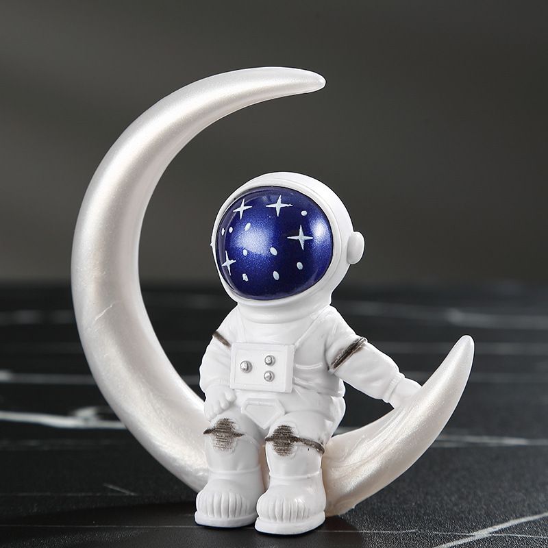 Moonlight Dreams Moon Lamp Humidifier Night Light USB Aroma Diffuser with Astronaut Figurine 7-Color LED Galaxy Bedroom Decor Gift for Kids & Adults (Light wood grain base)