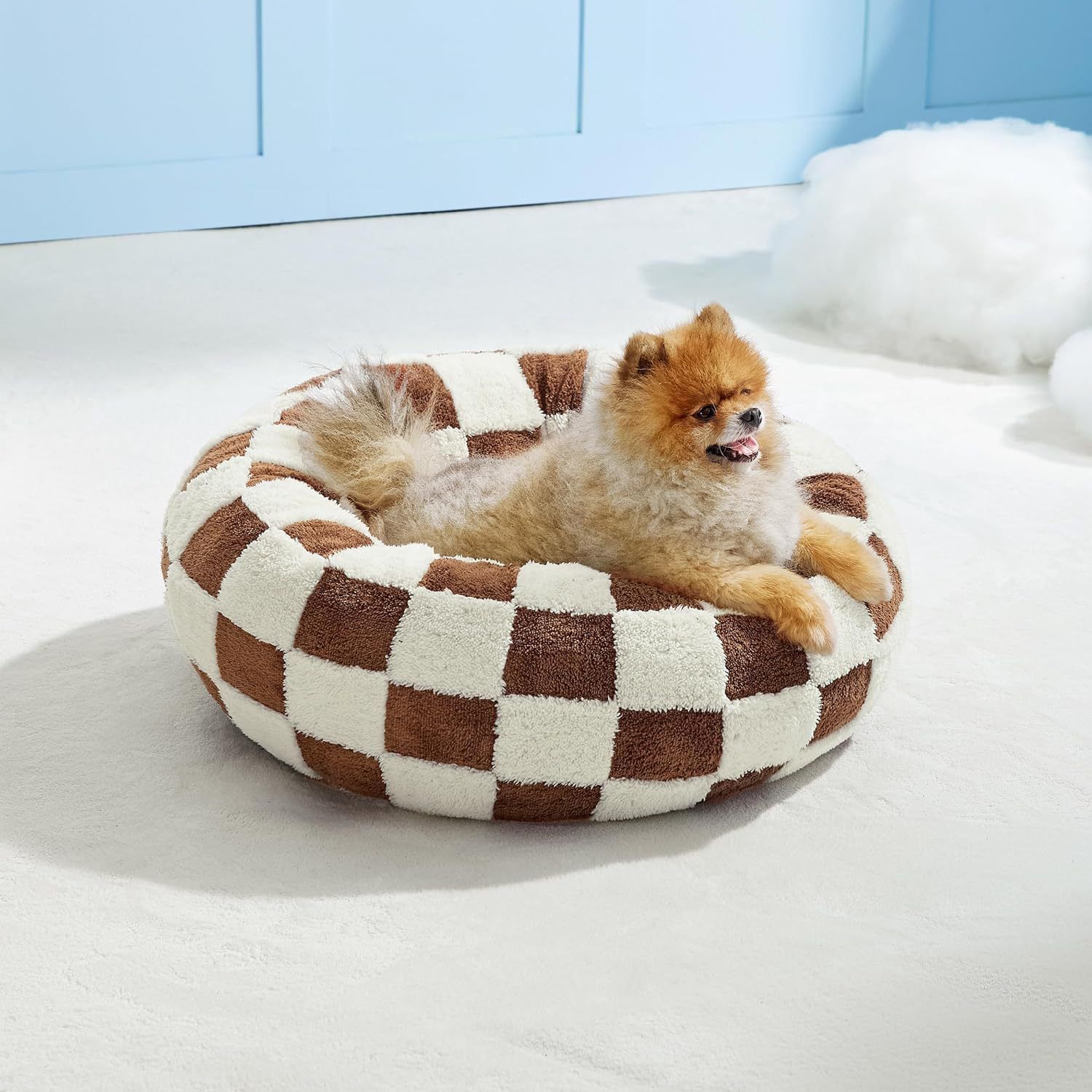 Small Medium Pet Donut Bed (Coffee plaid)-40cm outer diameter, Soft Plush Round Dog Bed and Cat Bed with Raised Rim, Cozy Calming Pet Sleeping Cushion, Checkered Washable Puppy Bed for Indoor Small Dogs Cats and Kittens