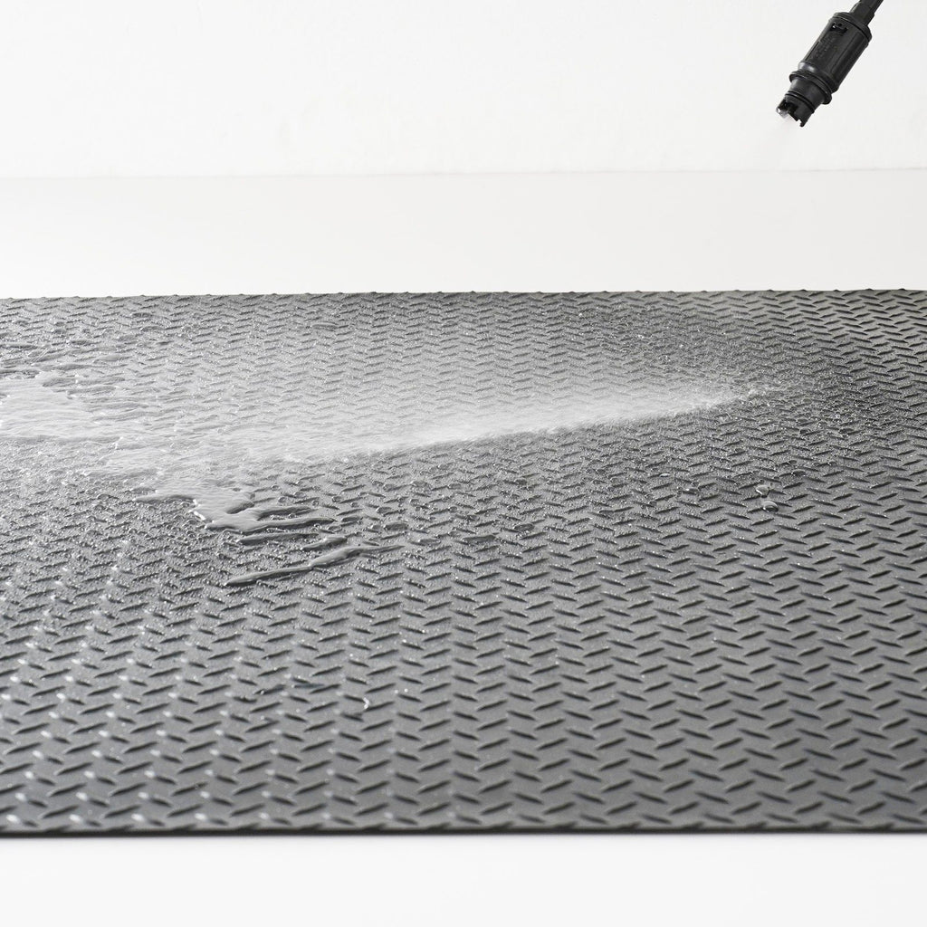 Diamond-Plate Rubber Flooring Roll, 3 mm x 4 ft x 10 ft Garage Floor Mat, SBR Rubber Garage Flooring Roll, Easy to Clean, Diamond Plate Rubber Mat for Under Cars, Garage Industry Gym, Black